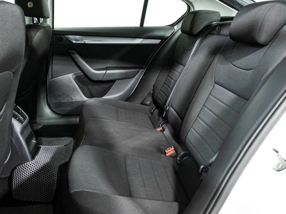 Б/У Шкода Октавия 2016 года. Фото: #9