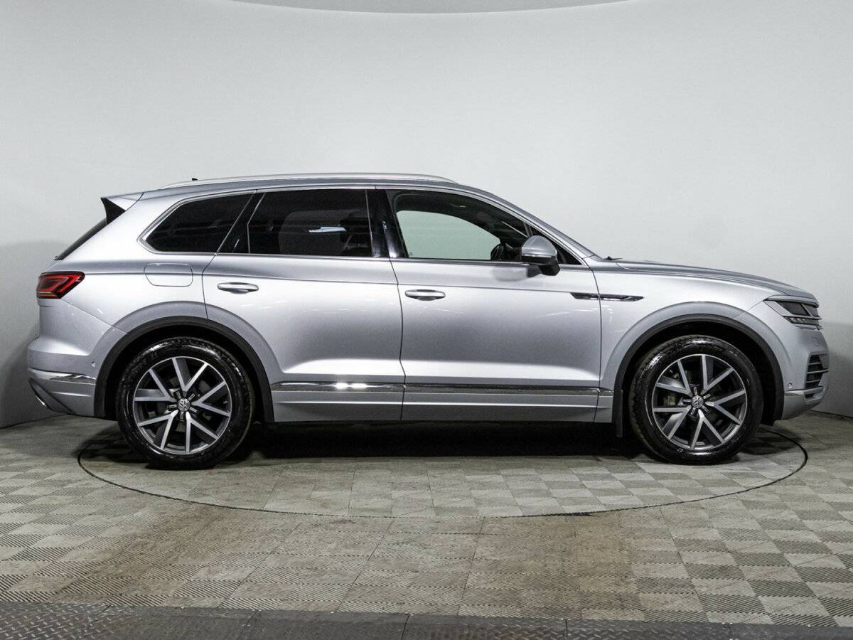 Volkswagen Touareg 2020 года с пробегом. Фото: #3