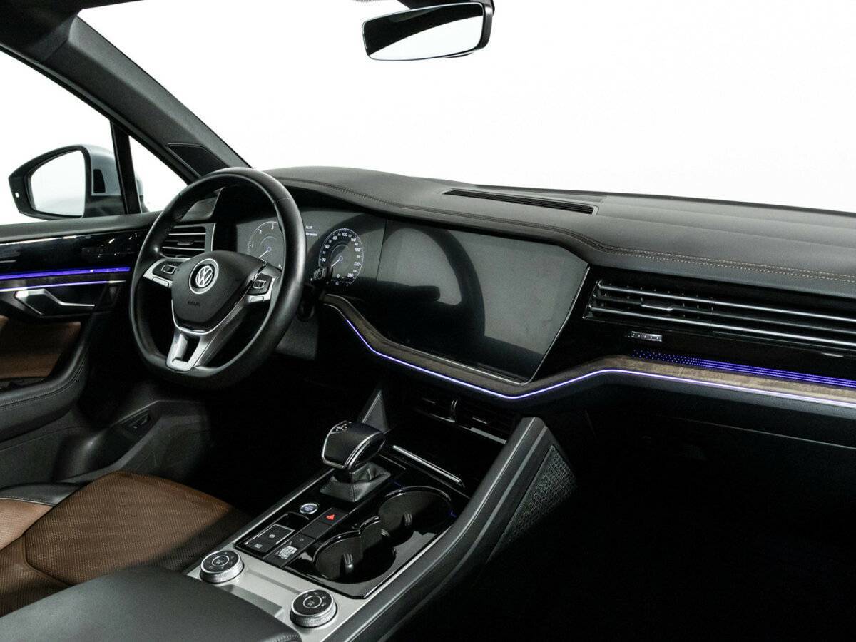 Volkswagen Touareg 2020 года с пробегом. Фото: #8
