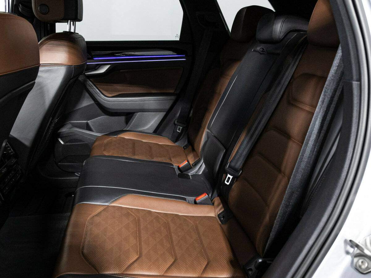 Volkswagen Touareg 2020 года с пробегом. Фото: #9