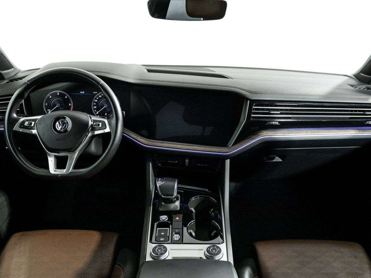 Volkswagen Touareg 2020 года с пробегом. Фото: #12