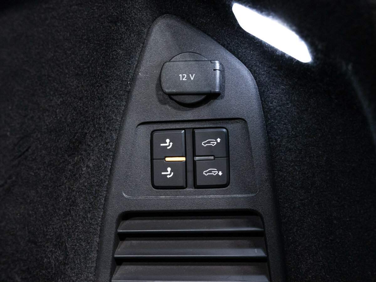 Volkswagen Touareg 2020 года с пробегом. Фото: #16