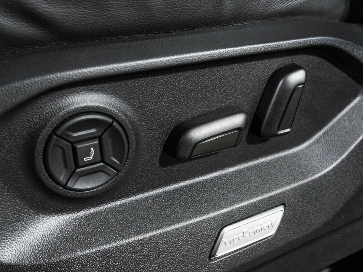 Volkswagen Touareg 2020 года с пробегом. Фото: #17