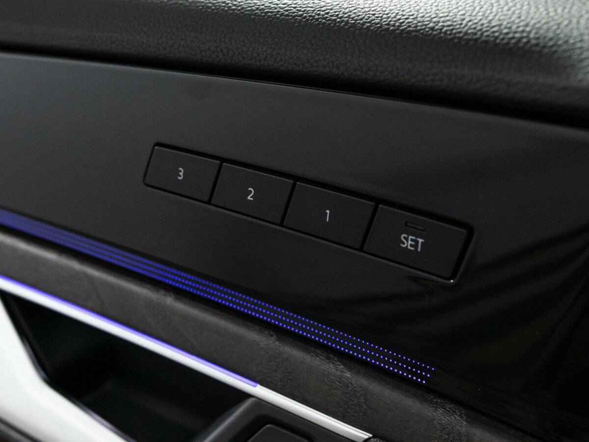 Volkswagen Touareg 2020 года с пробегом. Фото: #18