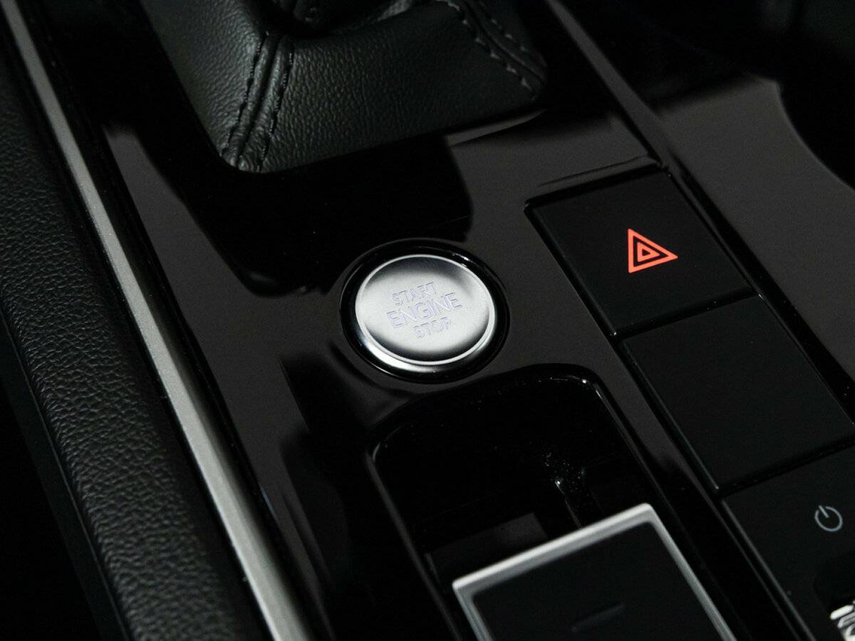 Volkswagen Touareg 2020 года с пробегом. Фото: #27