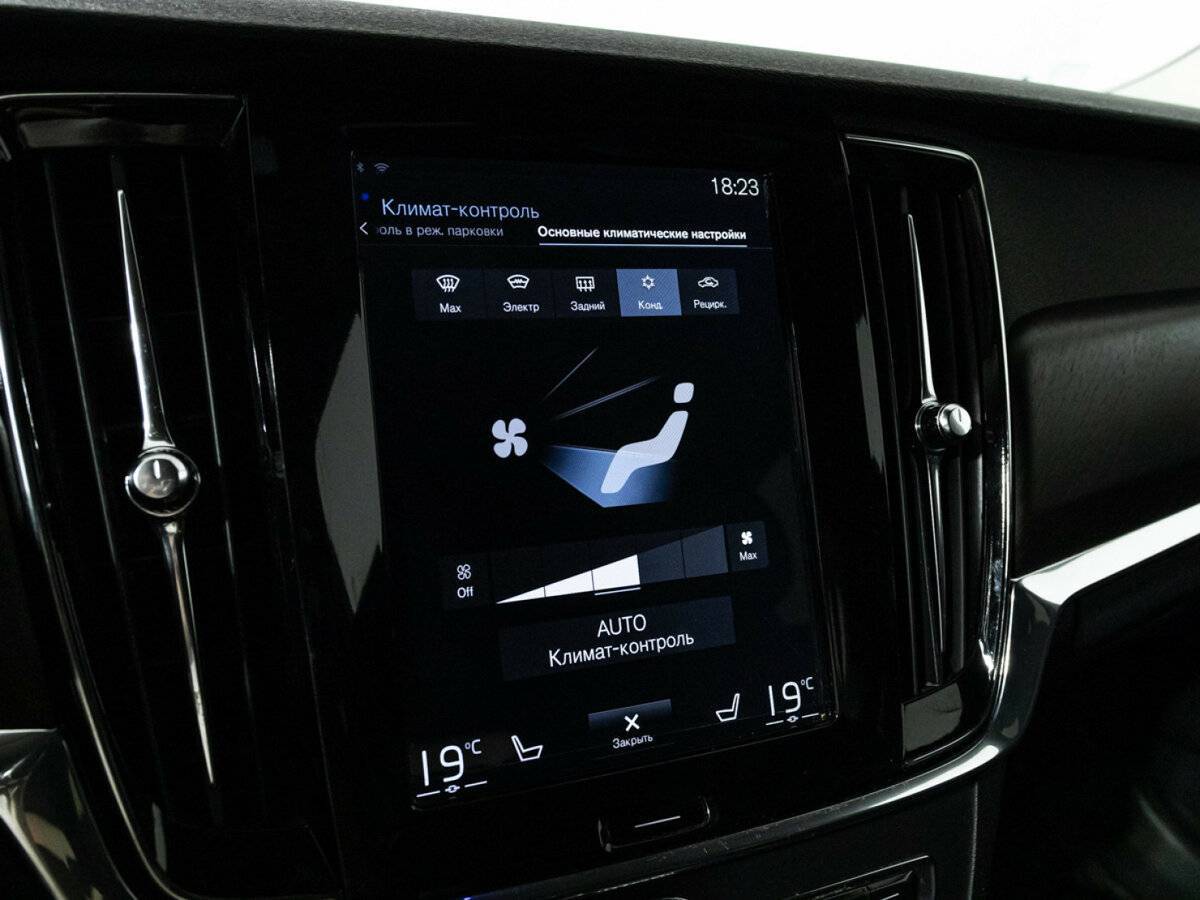 Volvo V90 Cross Country 2017 года с пробегом. Фото: #17