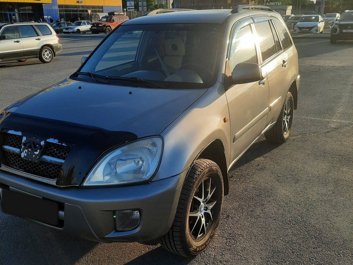 Chery Tiggo (T11) 2009 года с пробегом. Фото: #1