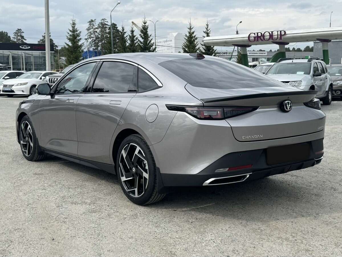 Changan Lamore 2024 года с пробегом. Фото: #3