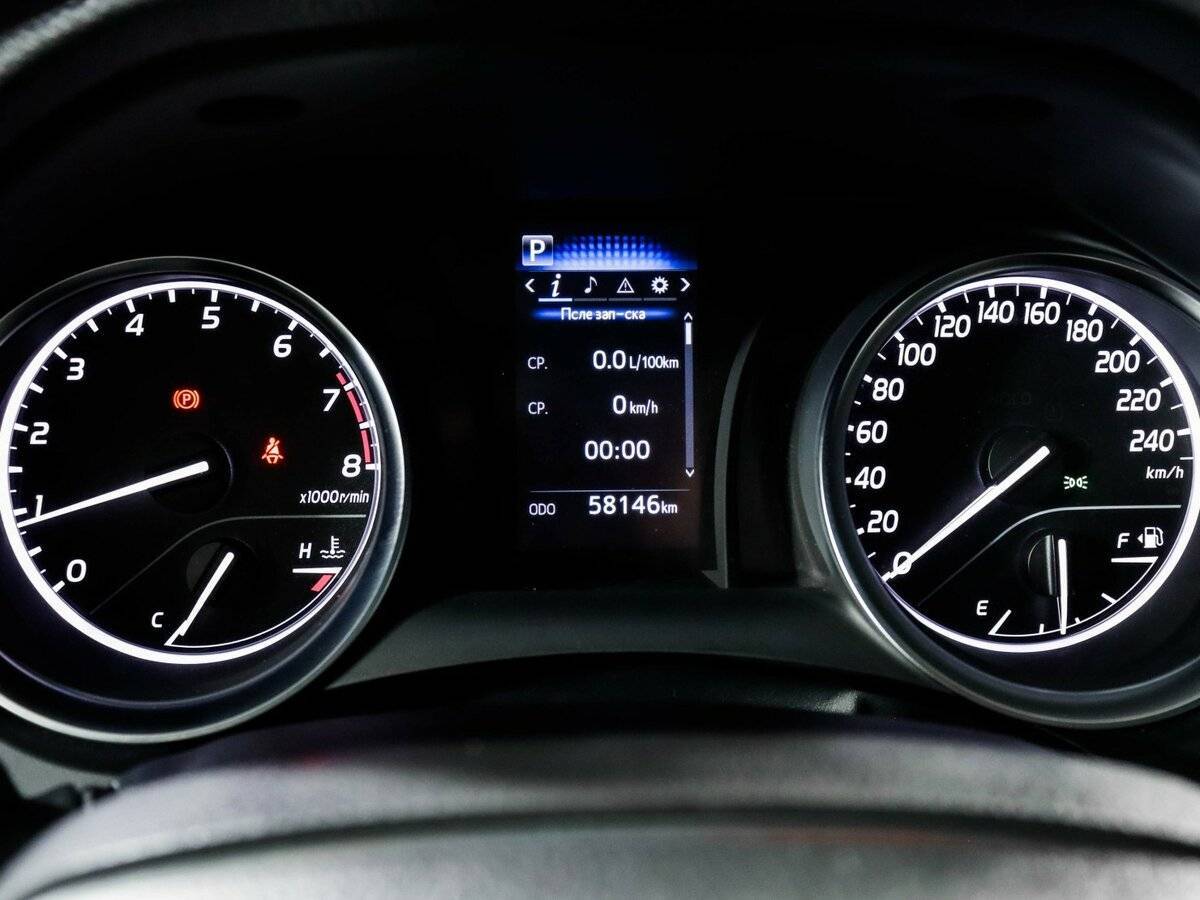 Toyota Camry 2021 года с пробегом. Фото: #7