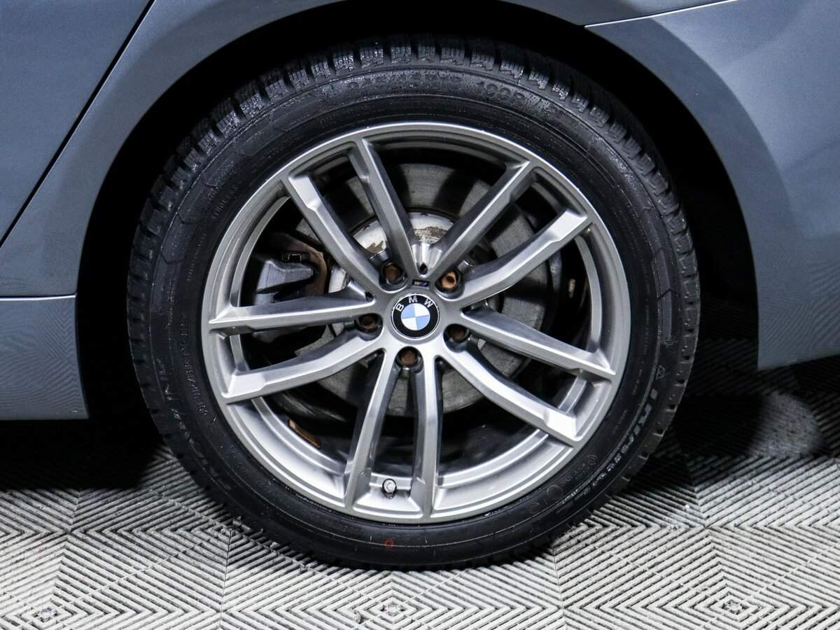 BMW 5 серии 2019 года с пробегом. Фото: #11