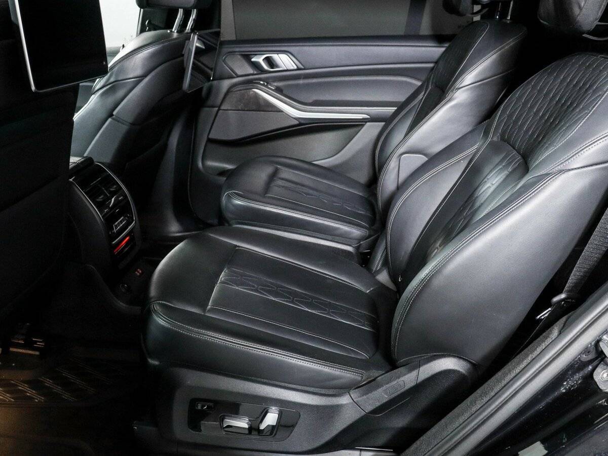 BMW X7 2019 года с пробегом. Фото: #6