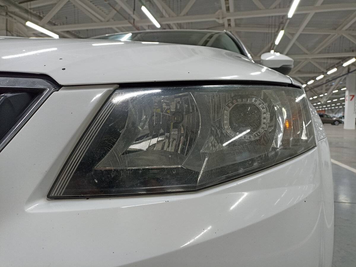 Б/У Шкода Октавия 2013 года. Фото: #16