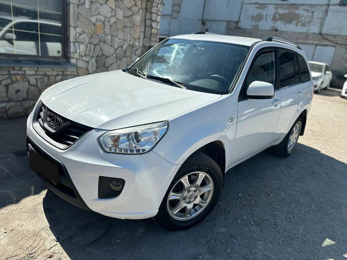 Chery Tiggo (T11) 2015 года с пробегом. Фото: #1