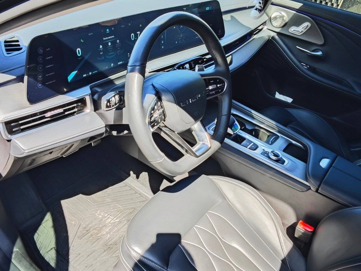 Chery Arrizo 8 2023 года с пробегом. Фото: #5