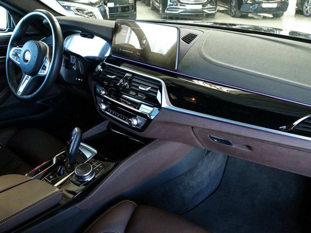 BMW 5 серии 2022 года с пробегом. Фото: #8