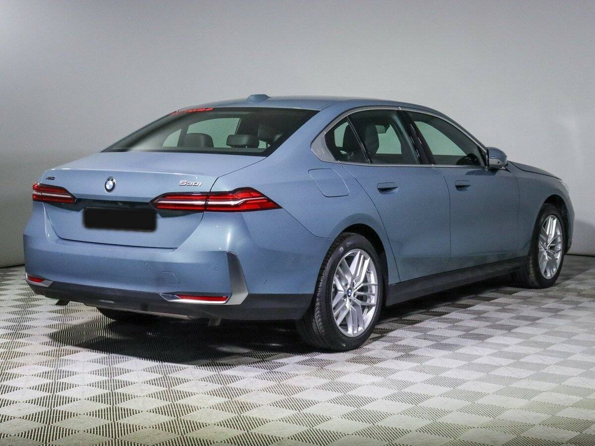 BMW 5 серии 2023 года с пробегом. Фото: #4