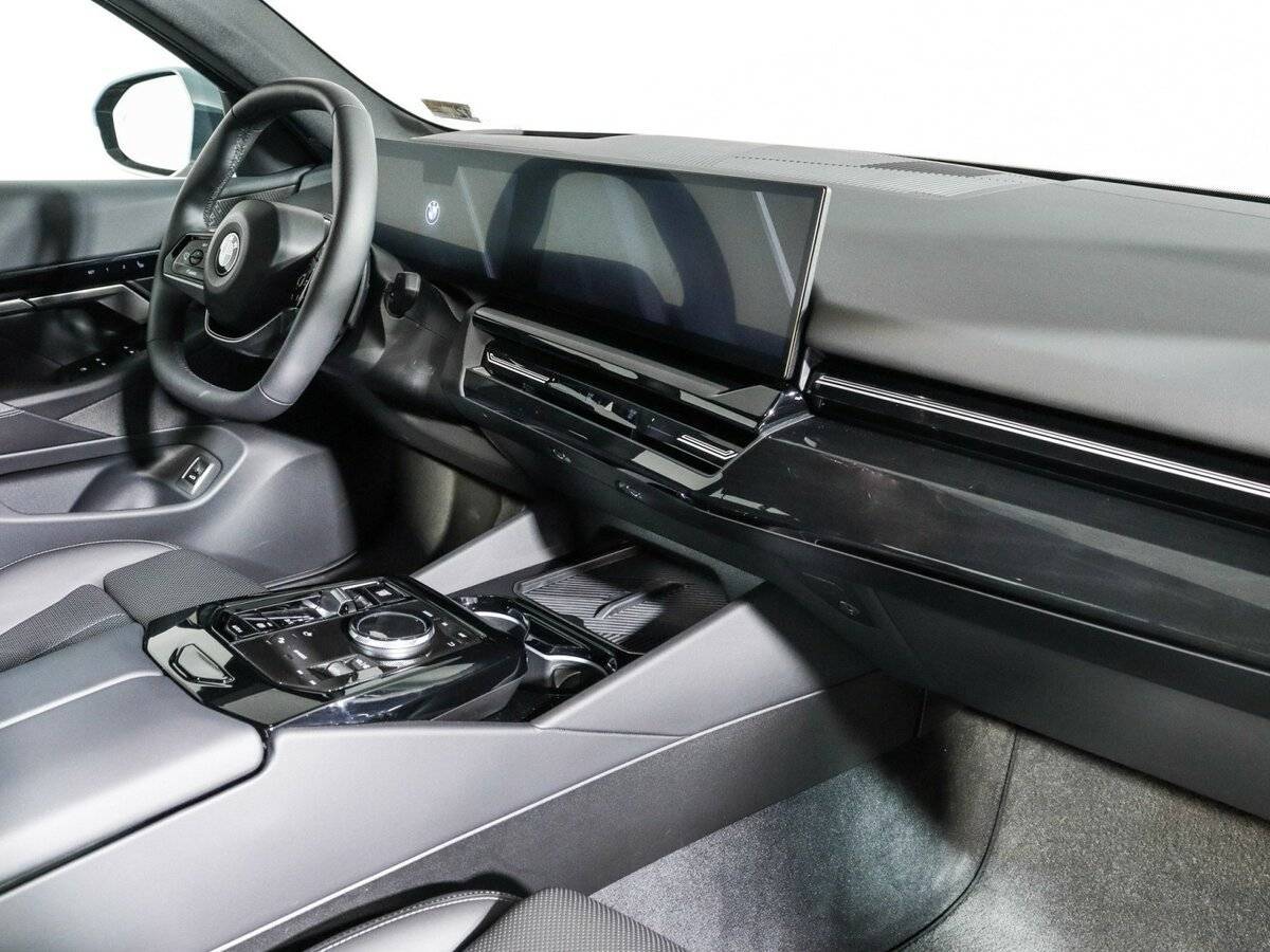 BMW 5 серии 2023 года с пробегом. Фото: #8