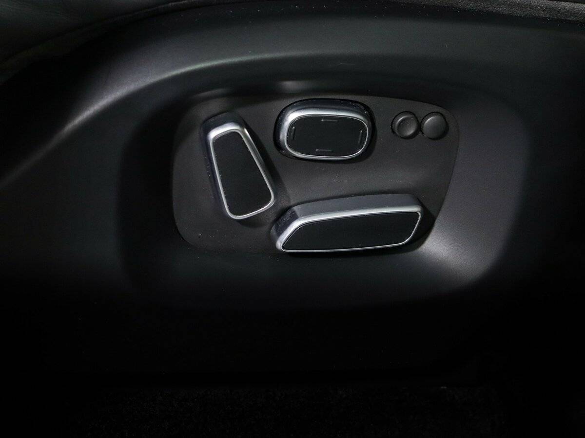 Land Rover Range Rover 2015 года с пробегом. Фото: #16