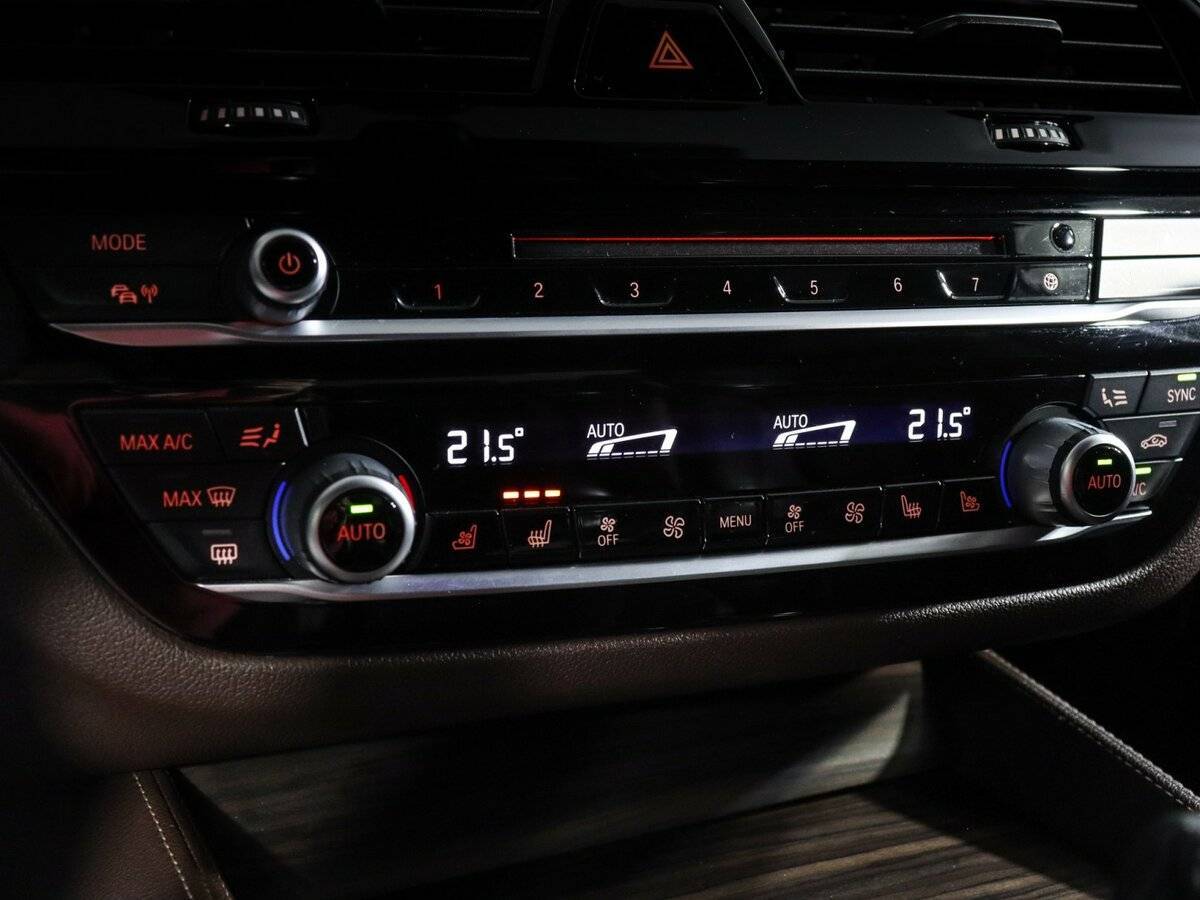 BMW 5 серии 2018 года с пробегом. Фото: #30