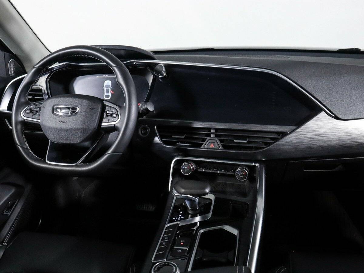Geely Tugella 2022 года с пробегом. Фото: #11