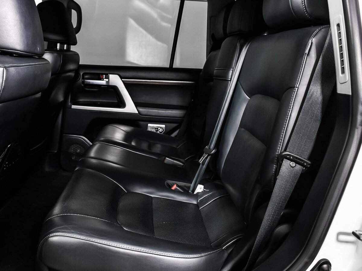 Toyota Land Cruiser 2015 года с пробегом. Фото: #13
