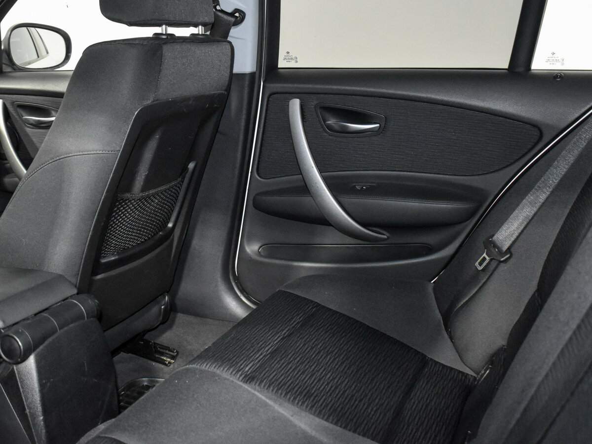 BMW 1 серии 2010 года с пробегом. Фото: #11