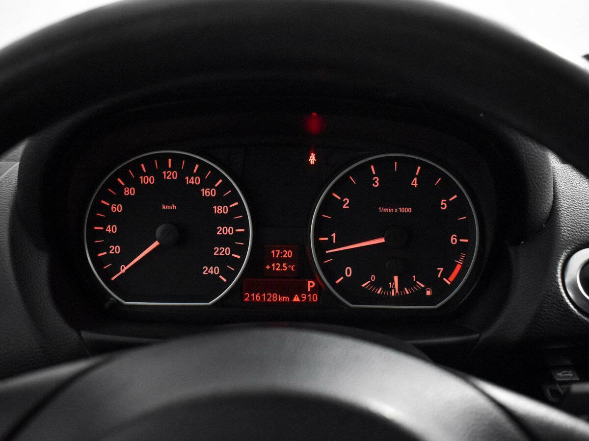 BMW 1 серии 2010 года с пробегом. Фото: #17