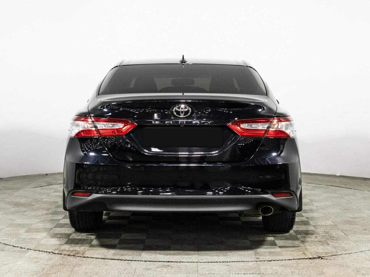 Toyota Camry 2021 года с пробегом. Фото: #5