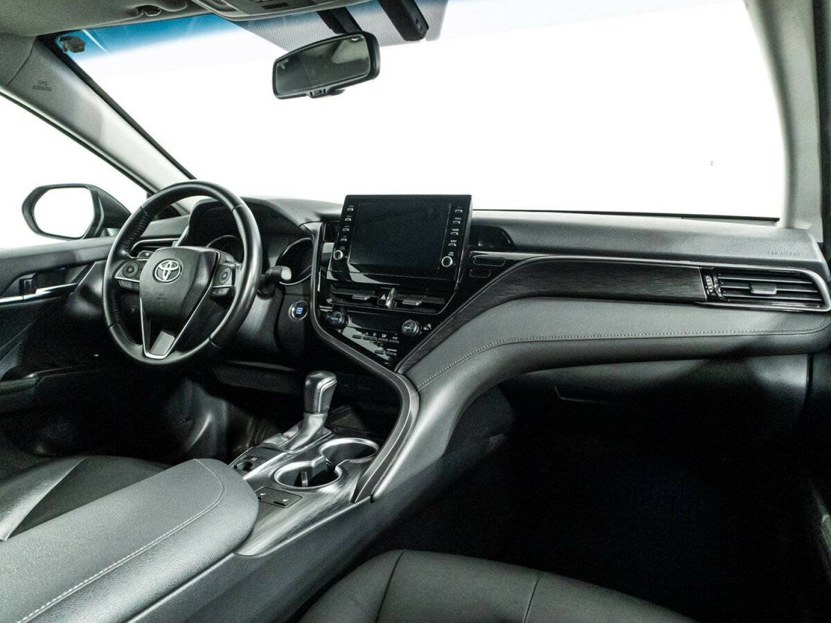 Toyota Camry 2021 года с пробегом. Фото: #8