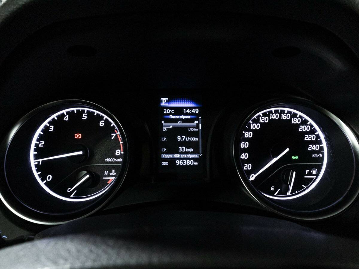 Toyota Camry 2021 года с пробегом. Фото: #11