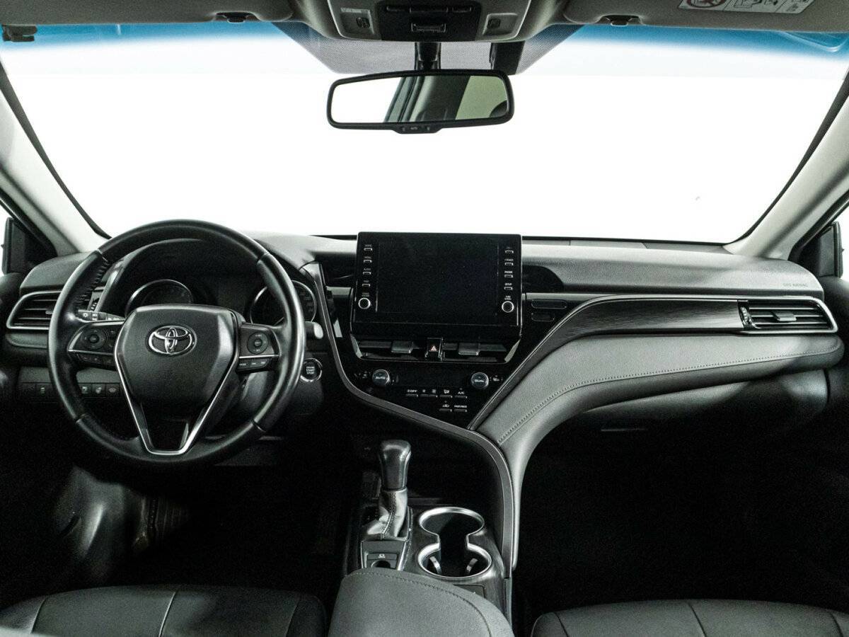 Toyota Camry 2021 года с пробегом. Фото: #12