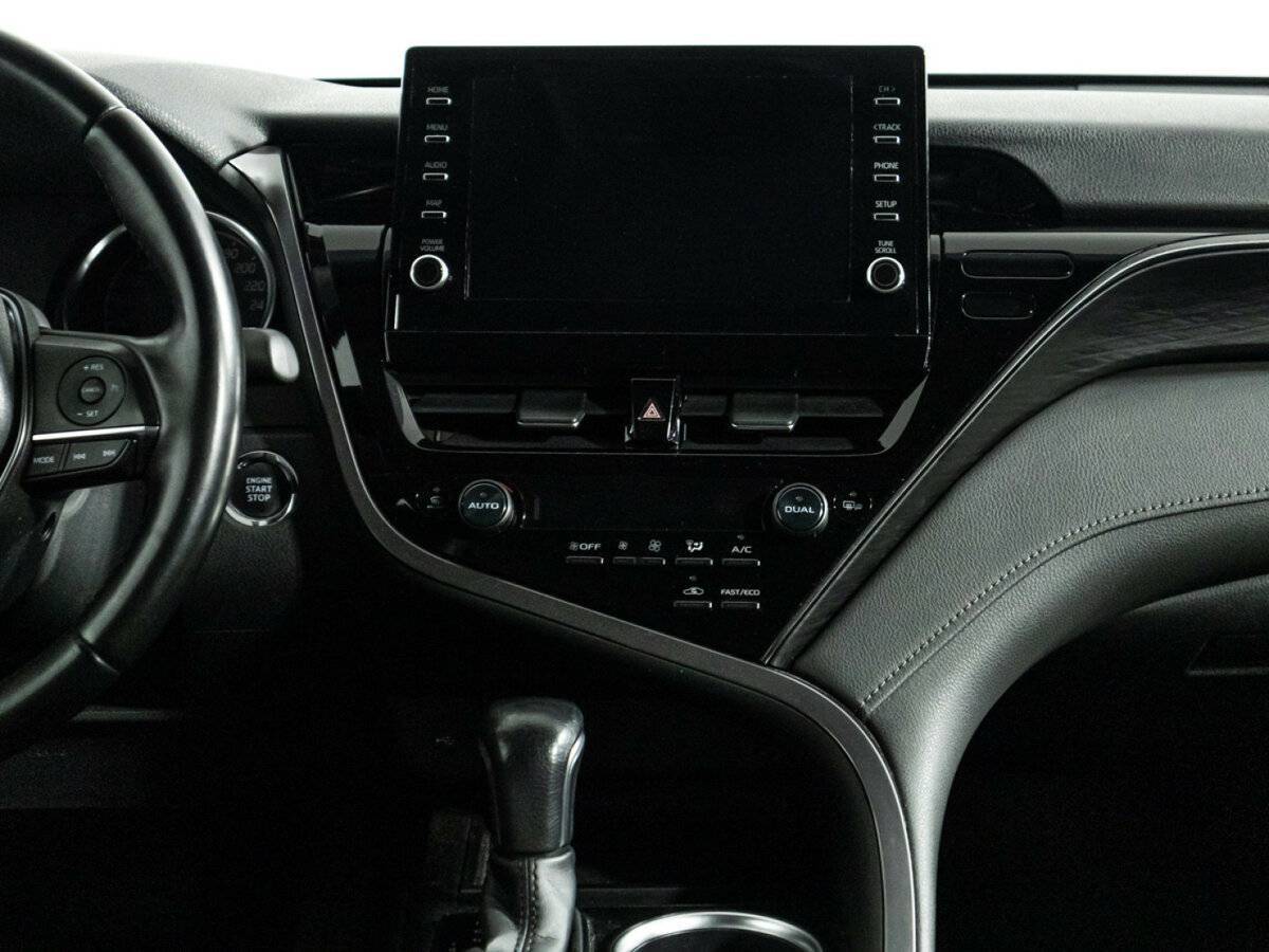 Toyota Camry 2021 года с пробегом. Фото: #13