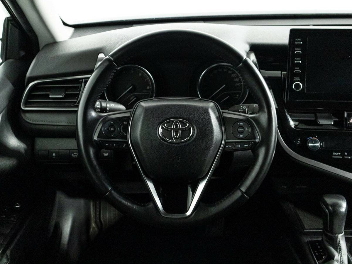 Toyota Camry 2021 года с пробегом. Фото: #19