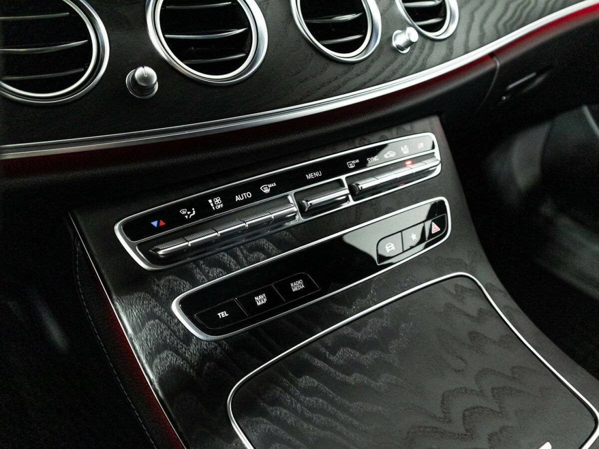 Mercedes-Benz E-Класс 2021 года с пробегом. Фото: #18