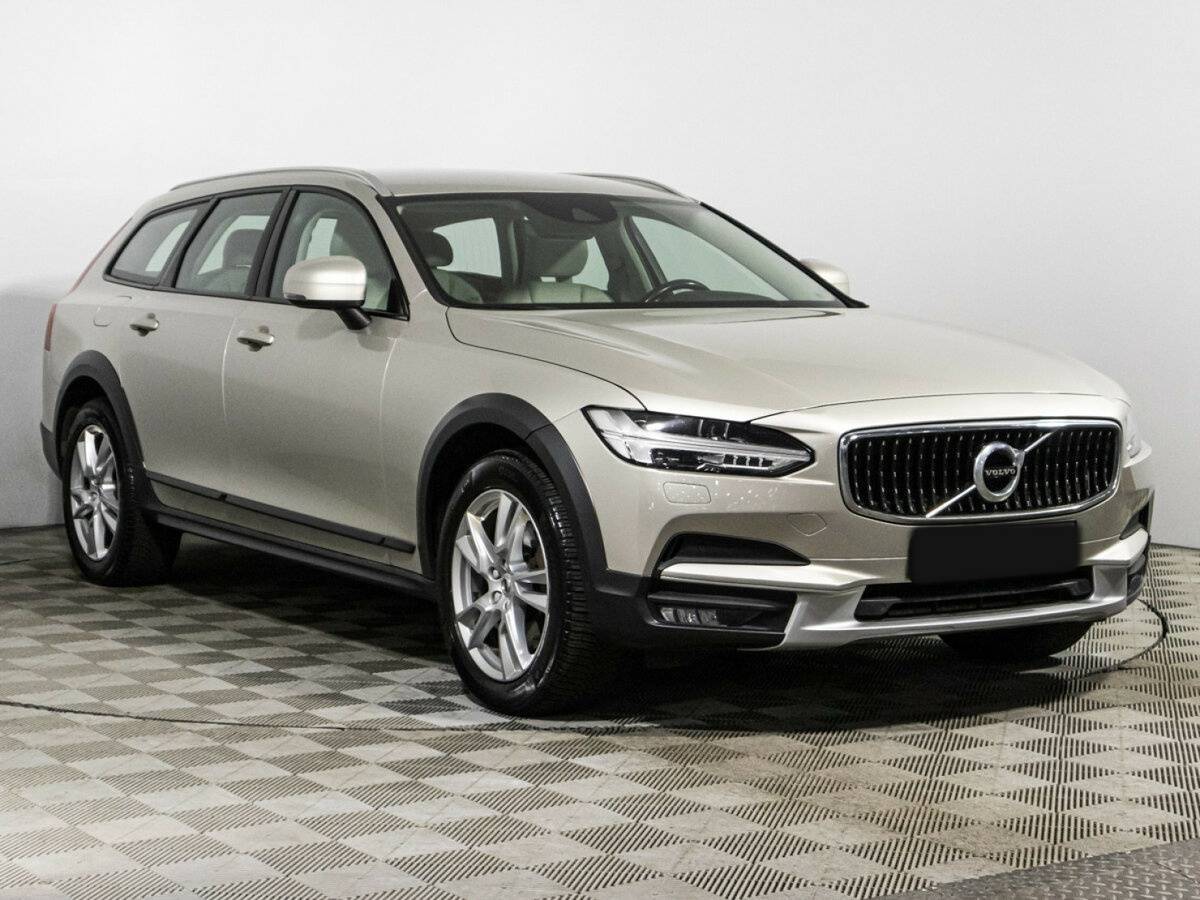 Volvo V90 Cross Country 2017 года с пробегом. Фото: #2