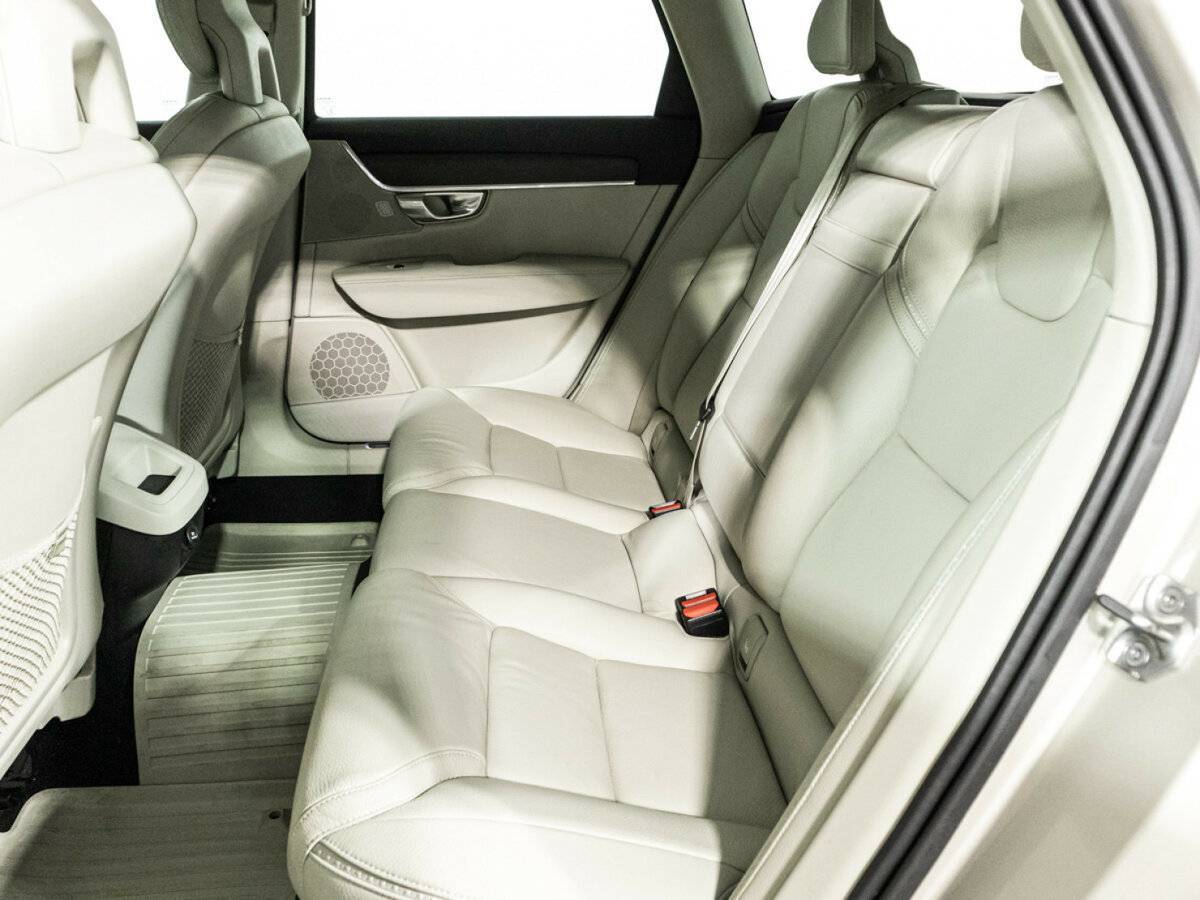 Volvo V90 Cross Country 2017 года с пробегом. Фото: #9