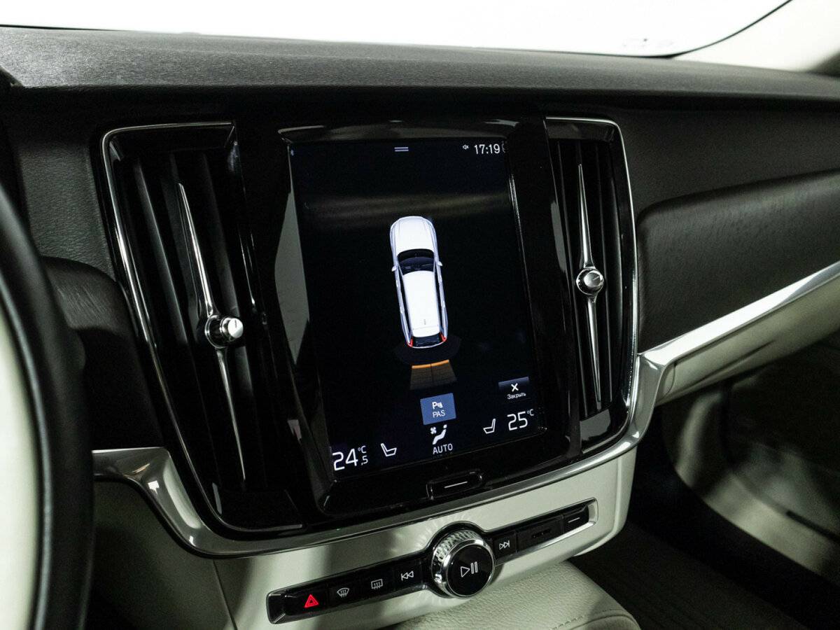 Volvo V90 Cross Country 2017 года с пробегом. Фото: #17