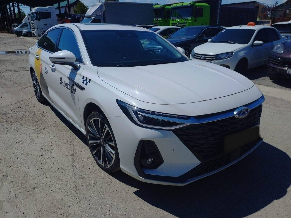 Chery Arrizo 8 2023 года с пробегом. Фото: #1