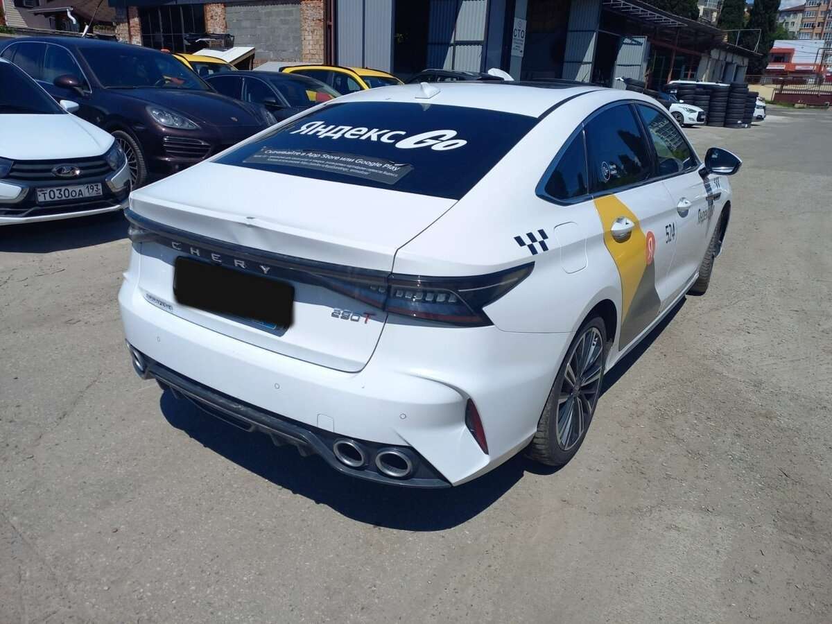 Chery Arrizo 8 2023 года с пробегом. Фото: #2