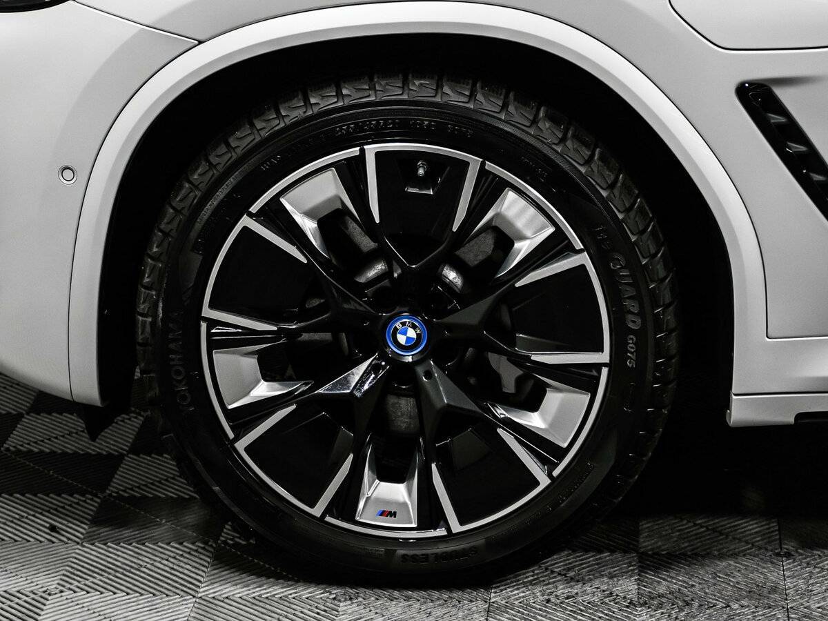 BMW iX3 2023 года с пробегом. Фото: #16