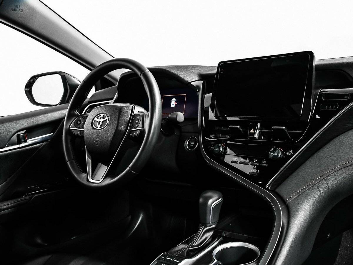 Toyota Camry 2023 года с пробегом. Фото: #8