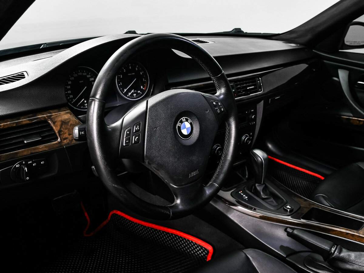 BMW 3 серии 2007 года с пробегом. Фото: #11