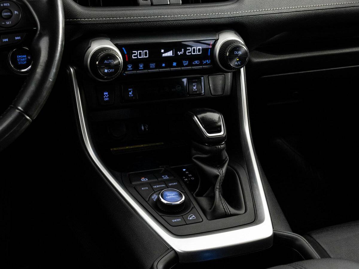 Toyota RAV4 2020 года с пробегом. Фото: #9