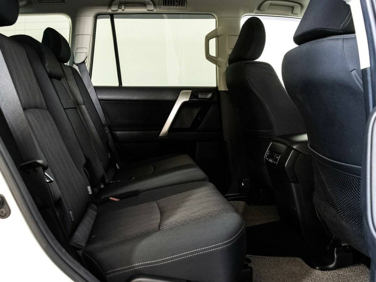 Toyota Land Cruiser Prado 2018 года с пробегом. Фото: #12