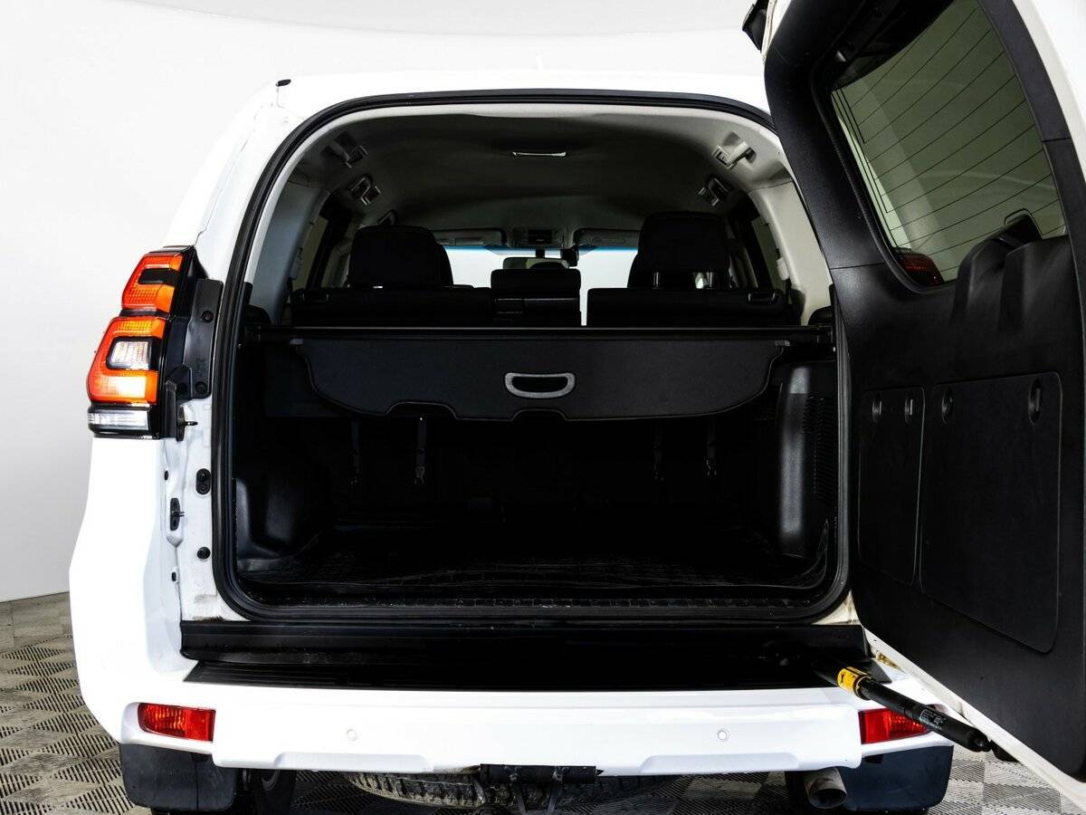 Toyota Land Cruiser Prado 2018 года с пробегом. Фото: #21