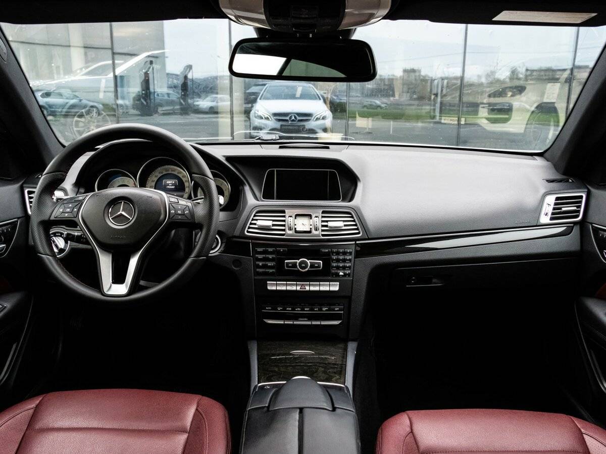 Mercedes-Benz E-Класс 2013 года с пробегом. Фото: #11