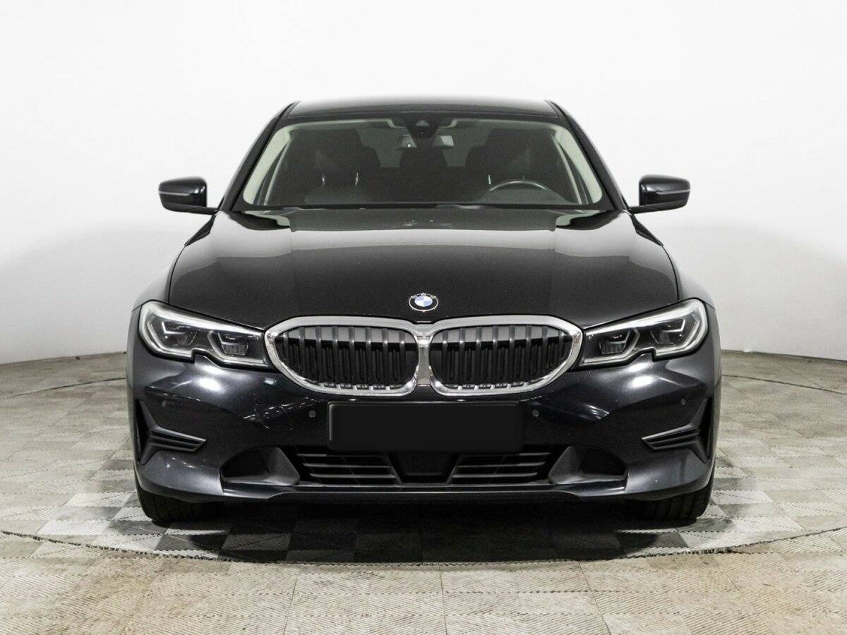 BMW 3 серии 2019 года с пробегом. Фото: #1