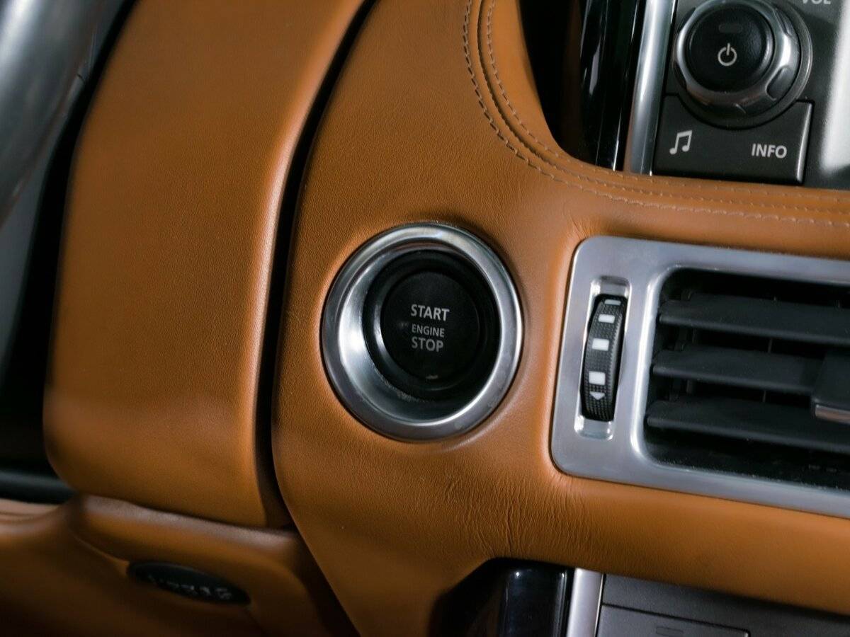 Land Rover Range Rover 2011 года с пробегом. Фото: #17