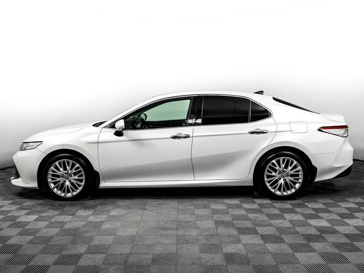 Toyota Camry 2019 года с пробегом. Фото: #7