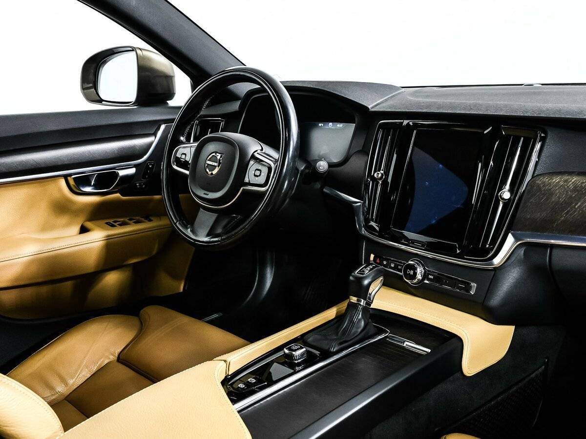 Volvo V90 Cross Country 2017 года с пробегом. Фото: #8